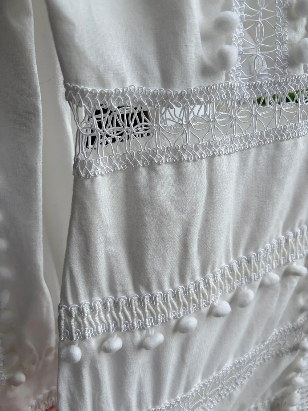 🆕🥥 Layered With Love White Pom Pom Lace Trim Mini Dress XL Boho Cottagecore - Picture 11 of 17